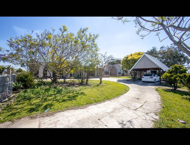 116,000M² FARM FOR SALE IN COVE ROCK